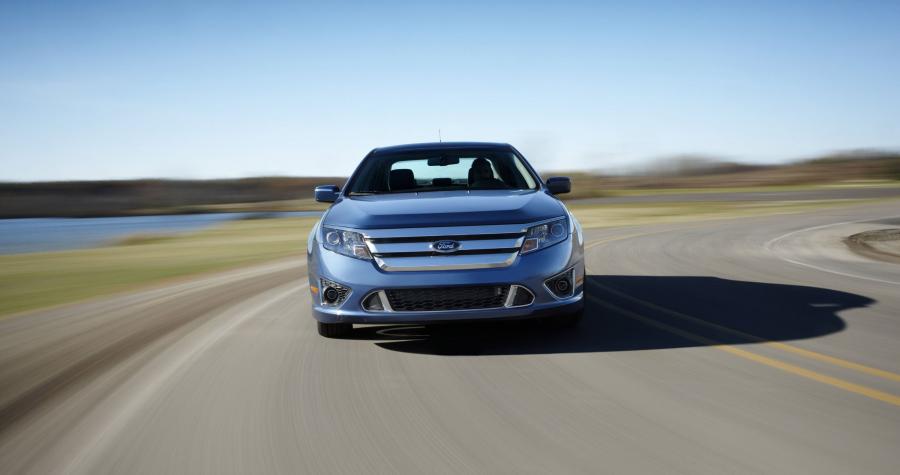  Ford Fusion Sport 2010 года  (US) (фото 5 из 26)